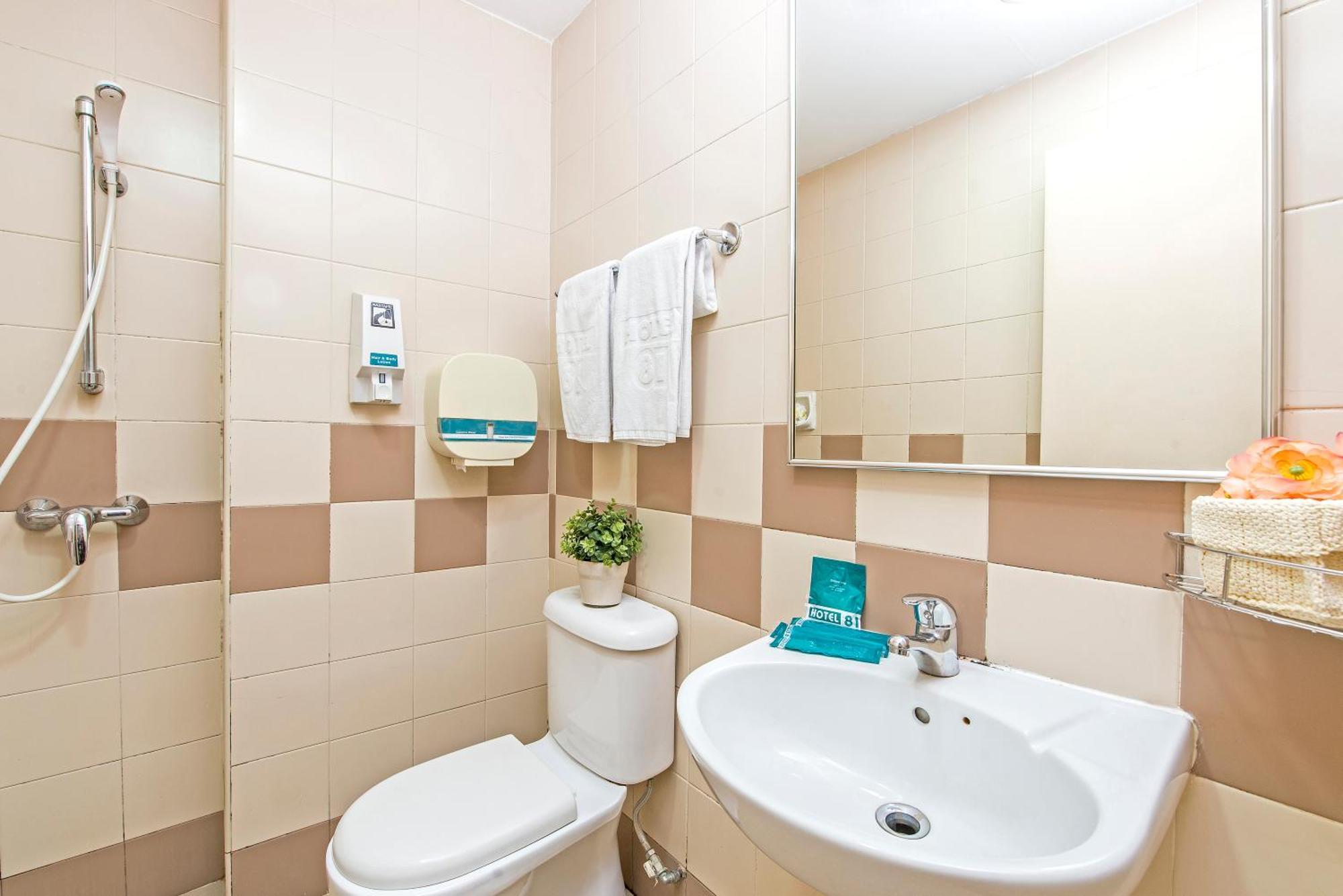 Standard Double Room – No Window